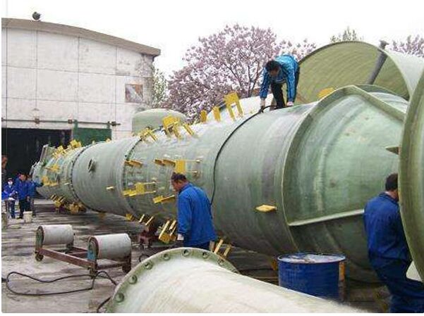 玻璃鋼脫硫塔施工現場